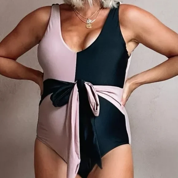 Pink Lily New Swimsuit One Piece Black Pink Bow V-neck Size XXL - Picture 1 of 10